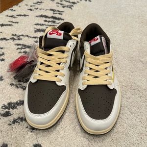 Jordan 1 Low Travis Scott Reverse Mocha